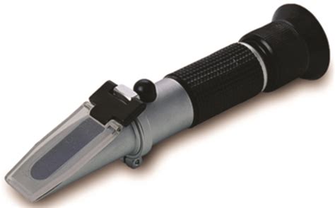 precision handheld refractometer